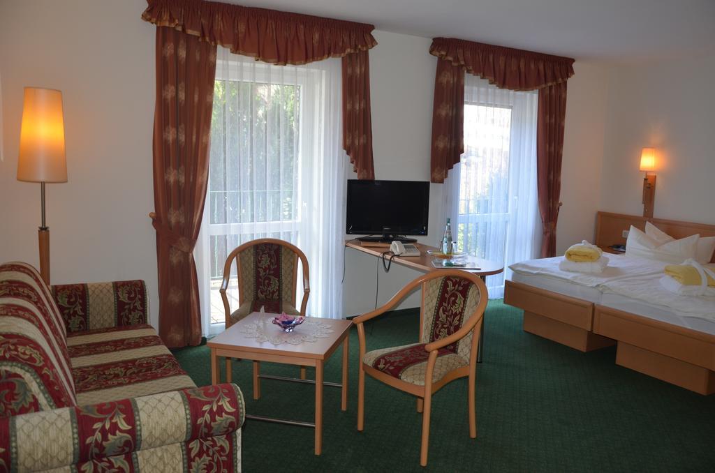 Landhotel Rittersgruen Брайтенбрун Екстериор снимка